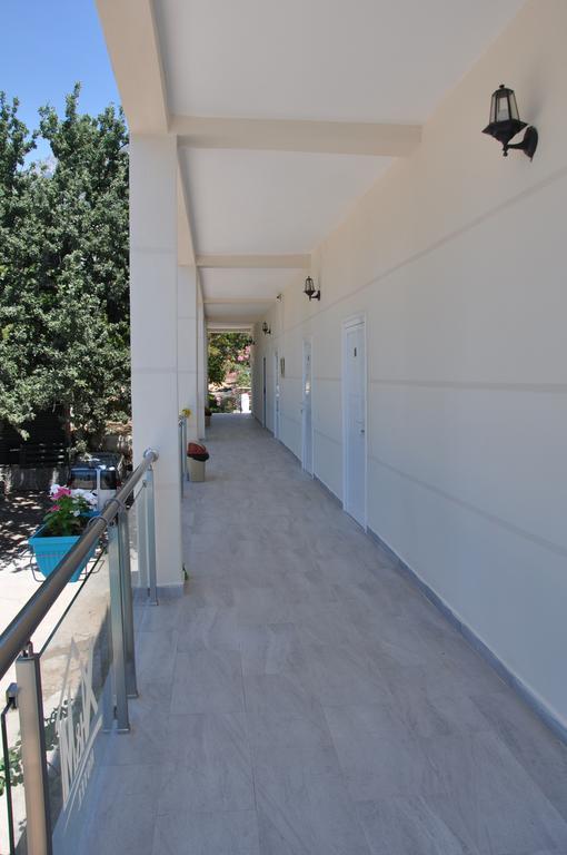 Guesthouse Riviera "Xh&M" Dhërmi Exteriér fotografie