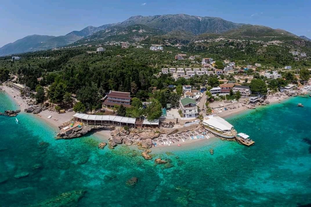 Guesthouse Riviera "Xh&M" Dhërmi Exteriér fotografie